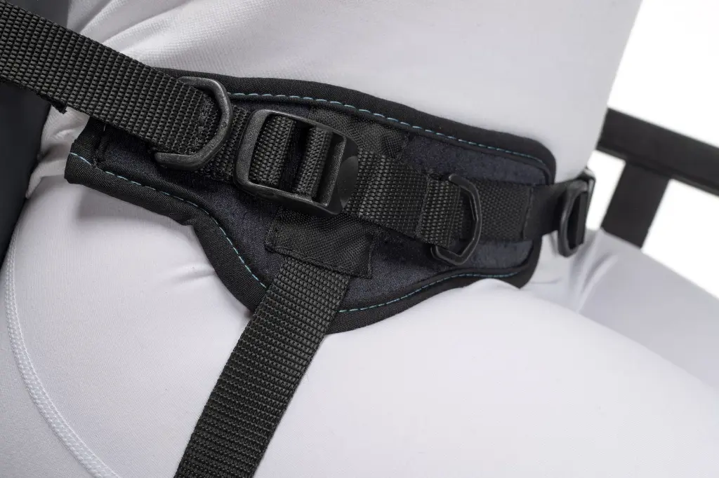 Neo 30.02 - 4 points belt - Detail connection 3.webp