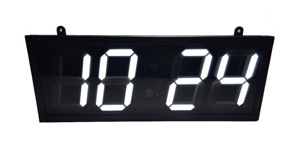 LED-Uhr mit großen Ziffern