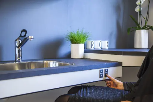 FlexiElectric high-low frame for worktop