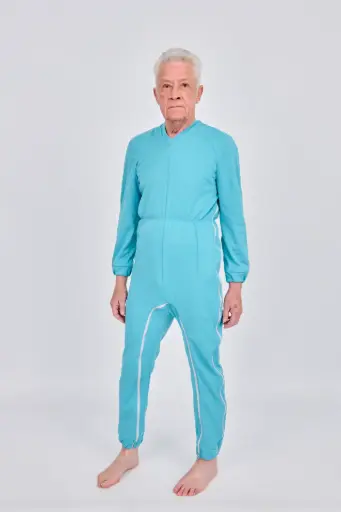 Pyjama met ritssluiting via de schouder naar de zijnaad en tussen de benen